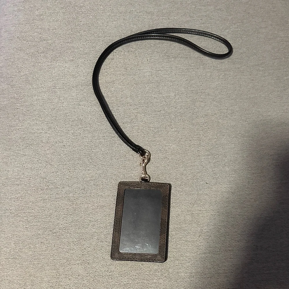 COACH Signature PVC LANYARD ID Badge Card holder - Picture 7 of 8